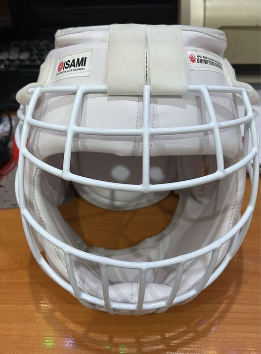 Isami шлем для каратэ