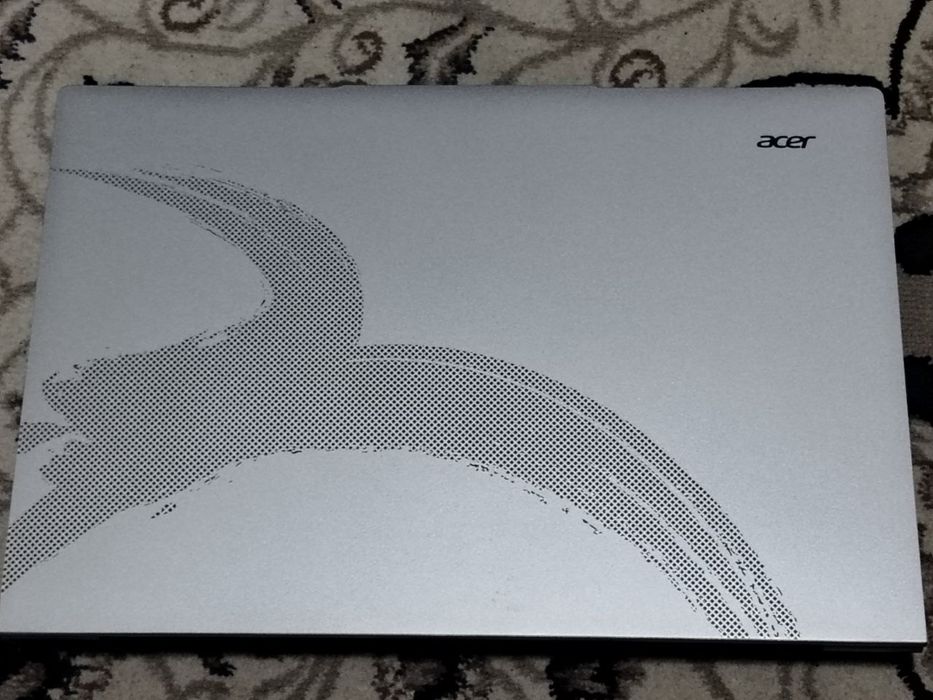 Notebook acer aspire lite holati ideal. 3 hafta ishlatilgan