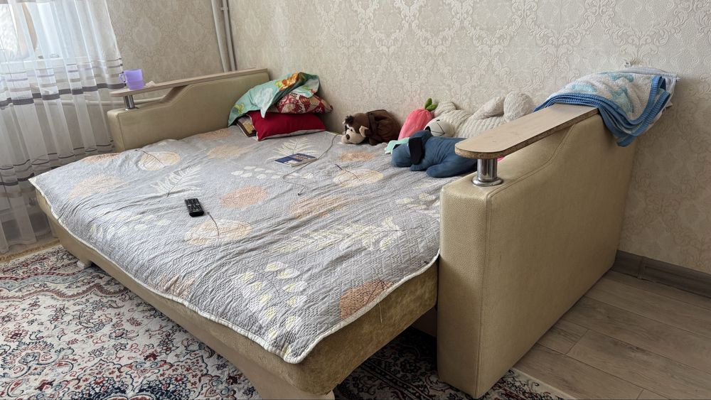 Диван и шкаф по низкой цене