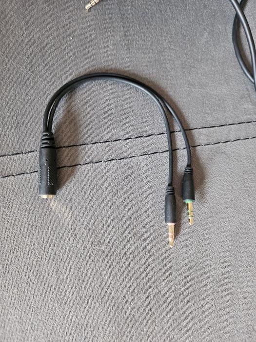 Продавам слушалки за компютър COUGAR