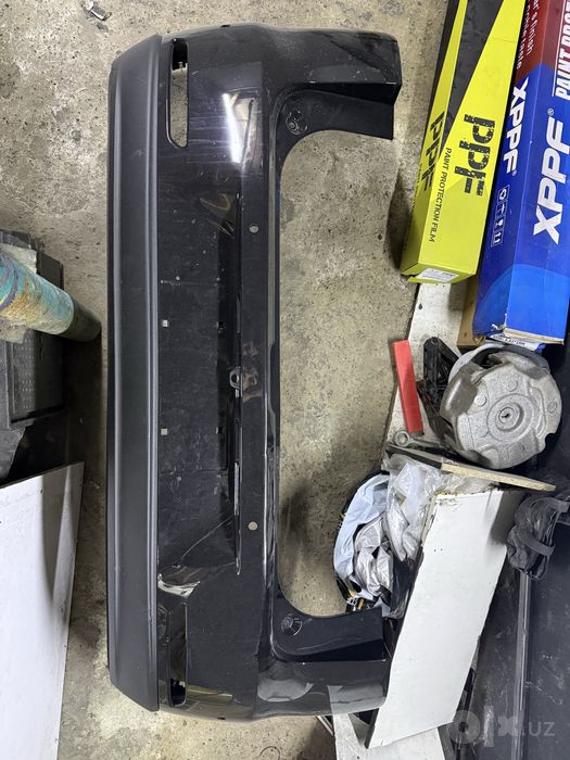Продам оригинальный бампер на Leap Motor c10