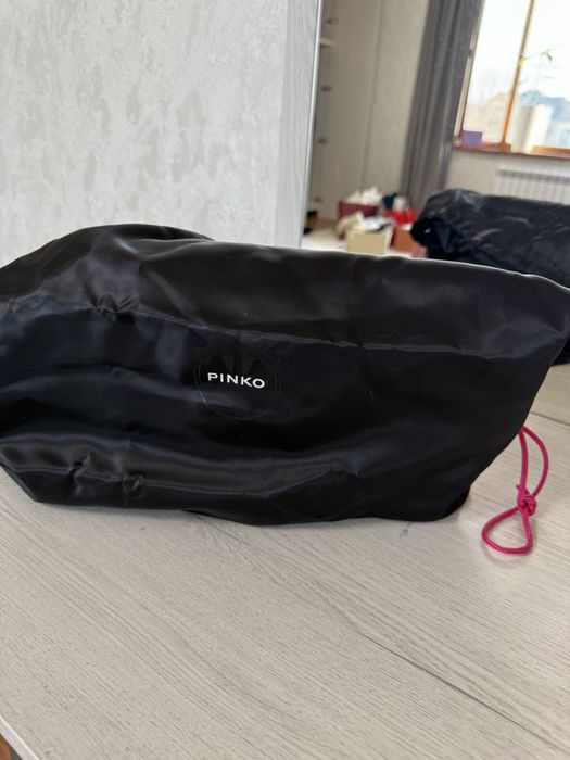 Сумка Pinko черная