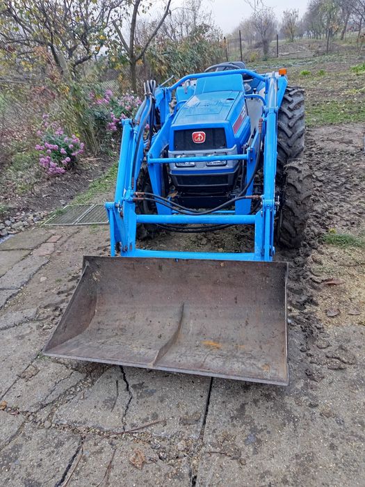 De vânzare tractor Iseki Tk 29 ,4×4,