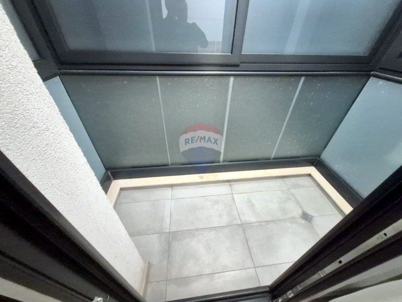 Дава се под наем Двустаен апартамент в Варна, Спортна зала - 58 кв.м за 500 € - Снимка #11