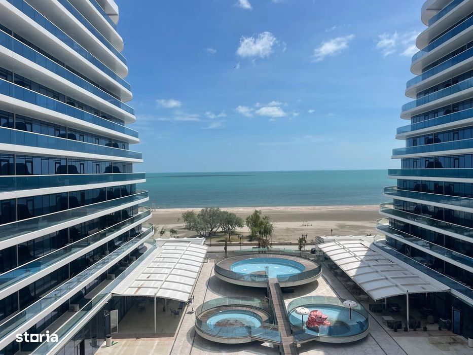 Apartament 2 camere White Titanic frontal la mare