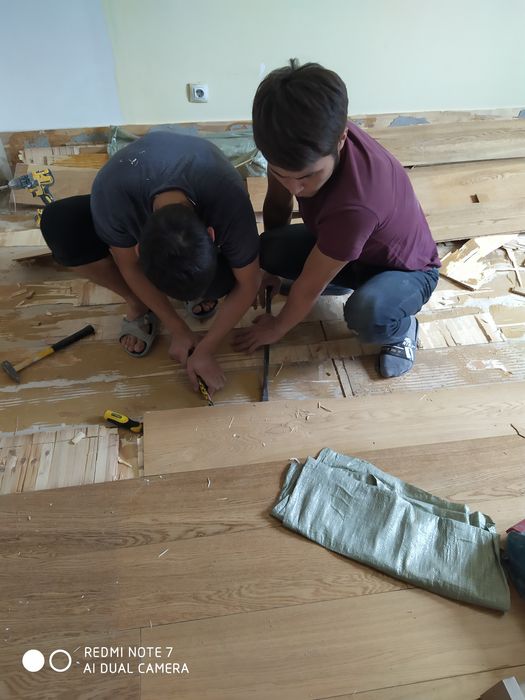 Демонтаж стены кафеля стяжки