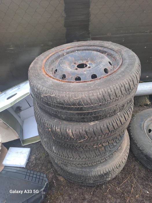 4 anv cu 3 jante  Logan 15 si  4roti  Daewoo Matiz 13inchi vara