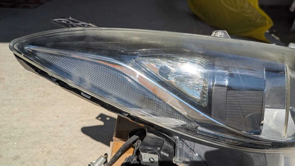 Far dreapta Mazda 3 generatie BM (2013-2018)