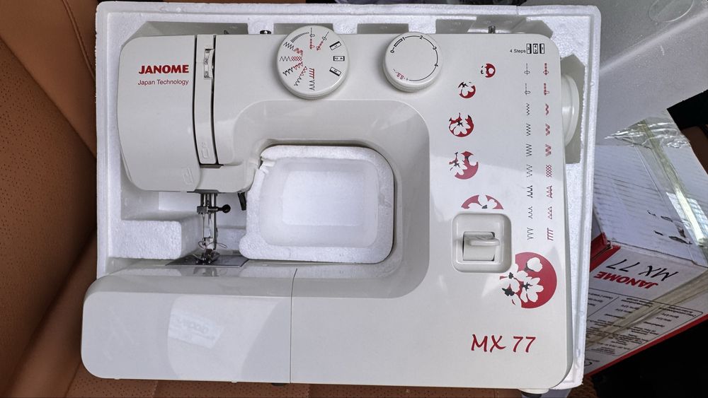 Швейная машинка Janome MX77