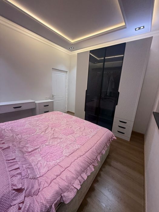 Яшнабадский р-й ЖК GRAND сtoy 1/1/6 новостройка 42м2 с ремонтом