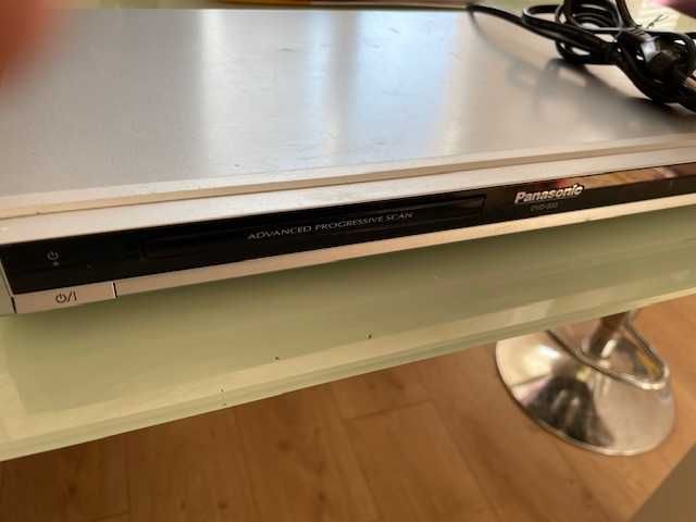 Продавам DVD-S33 Panasonic