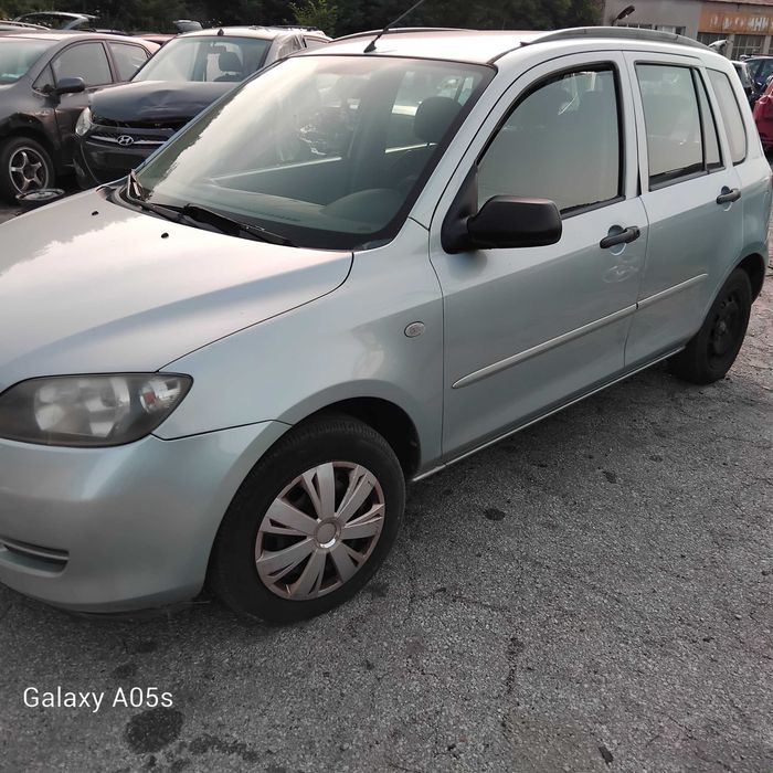 Mazda 2  1.2i 75 к.с. на части 2004г.