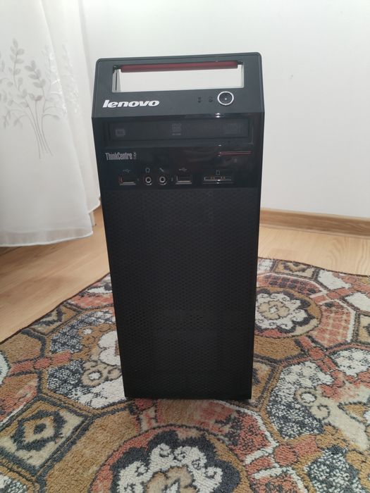 Se vinde unitate desktop Lenovo