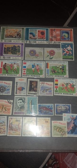 Vând clasoare cu timbre