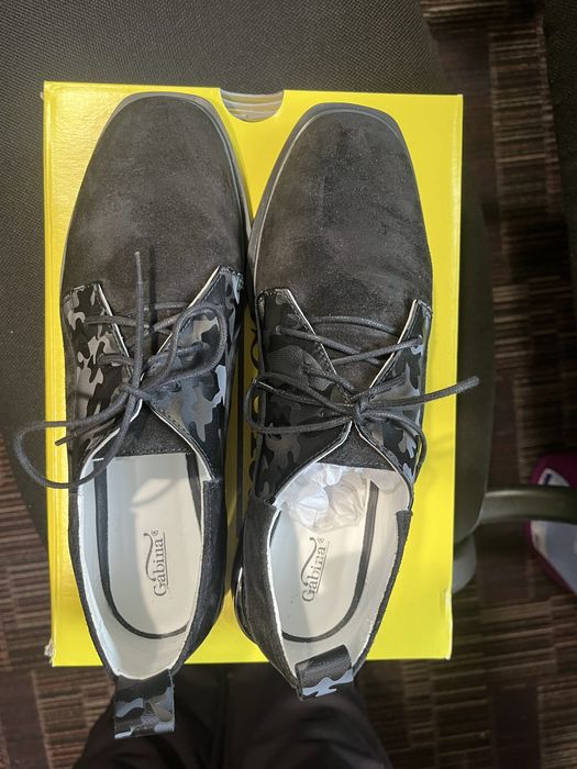 Черни велурени обувки Gabina