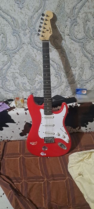 Электрогитара fender