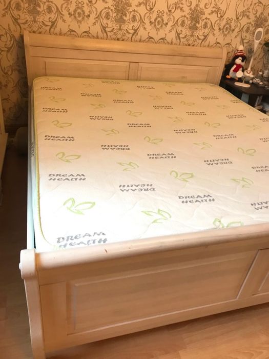 Двухспальная кровать