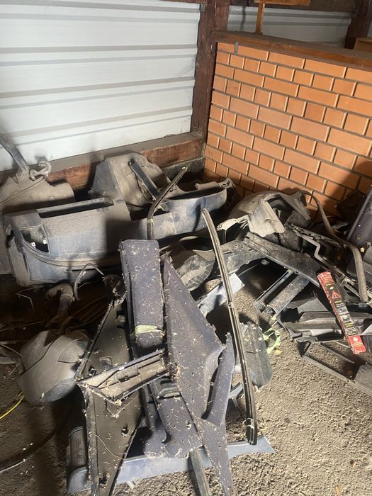 Продам пластик салона Мерс w202