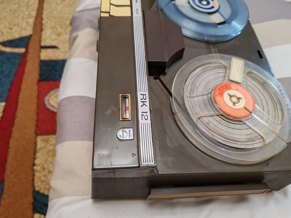 Magnetofon Philips și Tesla Pluto retro