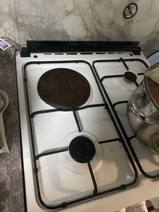 продам газ плиту срочно