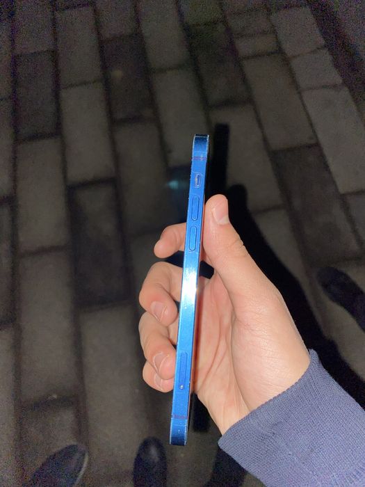 Айфон 12  телефон