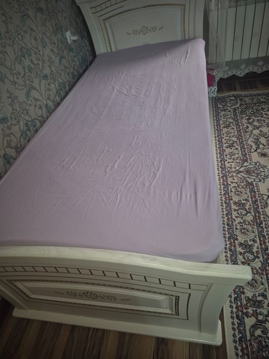 Односпальная кровать