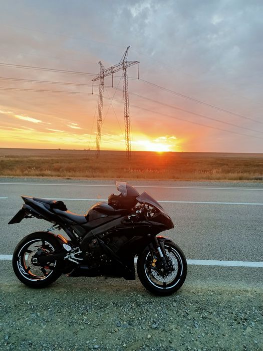 Продам спортбайк YAMAHA R1