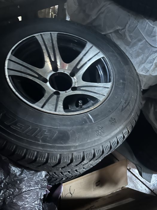 Продам диски с зимней резиной