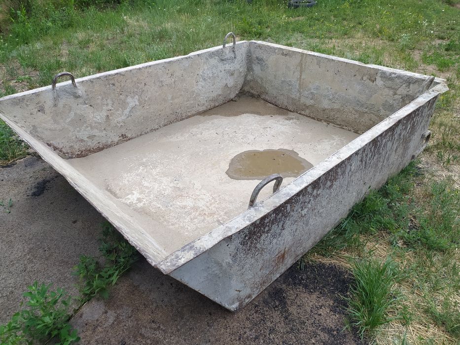 Бадья-емкость для строительства