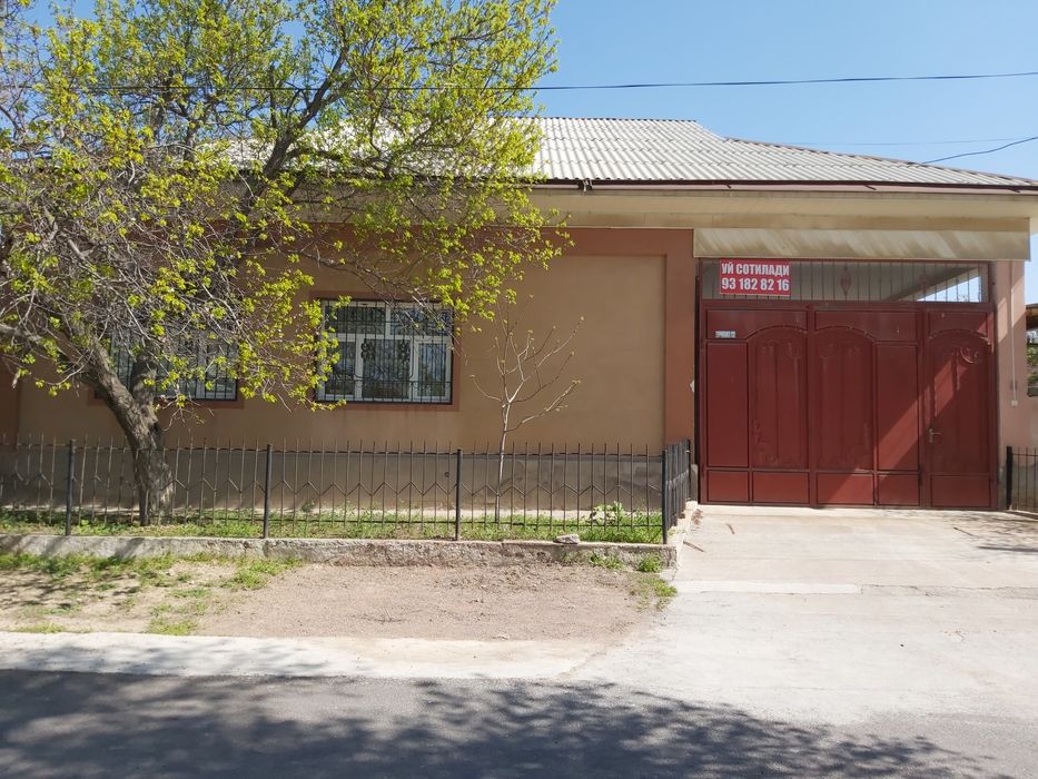 Ҳовли уй катта бозор маҳалласида сотилади