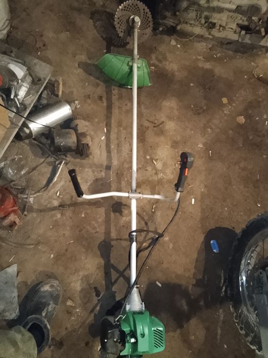 Триммер бензиновый