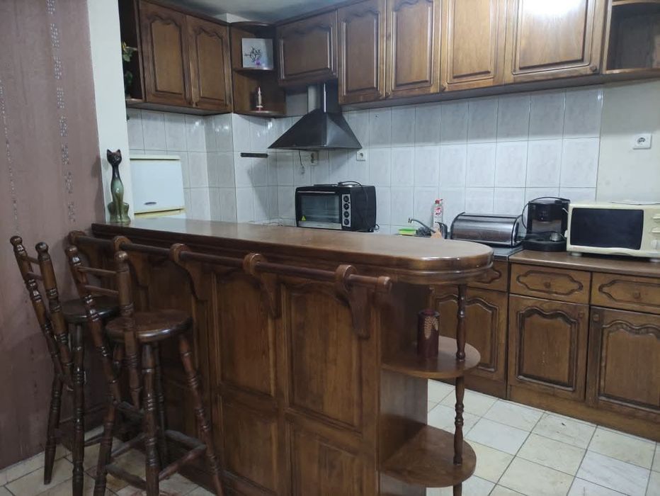 Давам под наем двустаен апартамент в нова кооперация