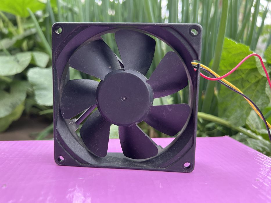 Кулер (вентилятор)