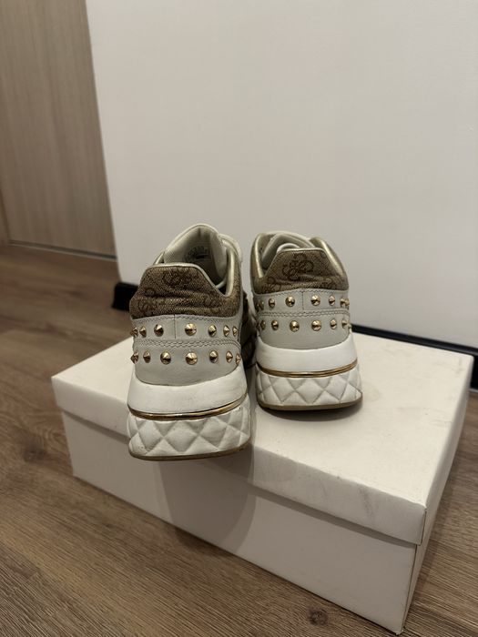 Маратонки сникърси guess 37