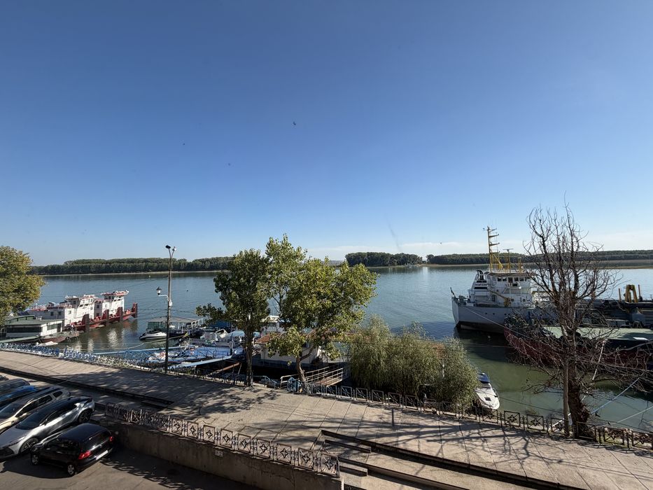 Inchiriem spatiu pentru birouri - vedere directa la Dunare