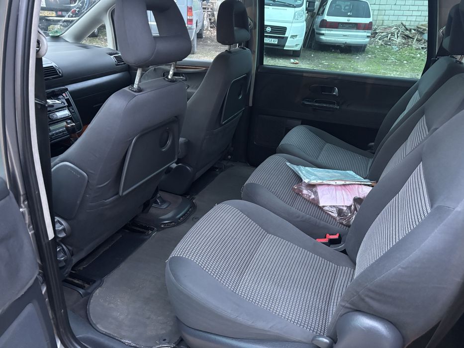 Сеат Алхамбра.       .