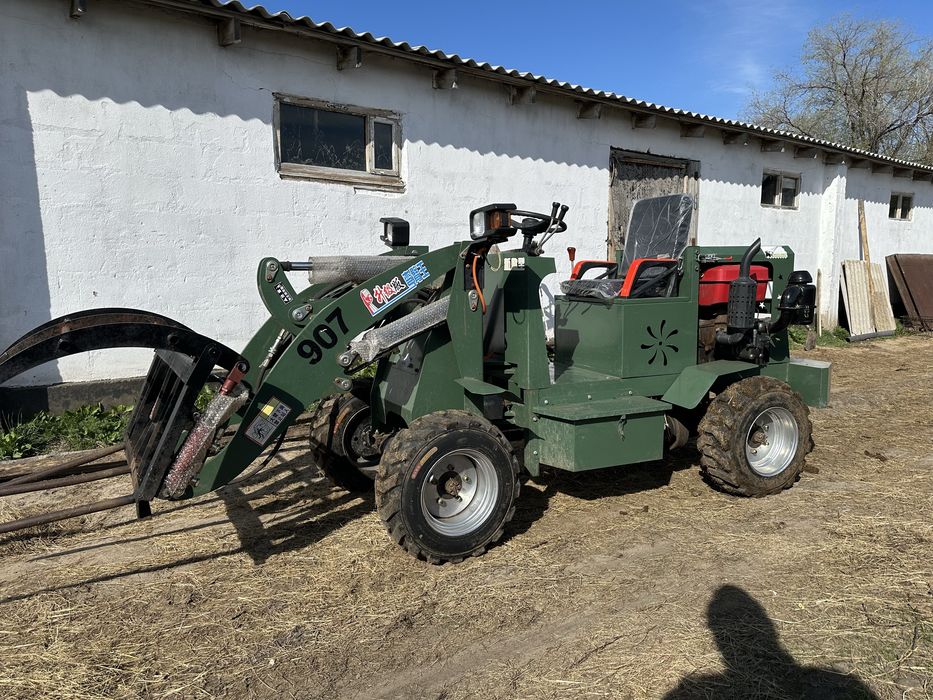 Продам погрузчик 907