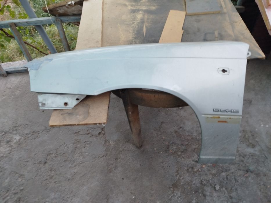 Продам все бампер, левое и правое крыло переднее