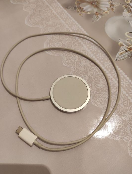 Продам Apple MagSafe