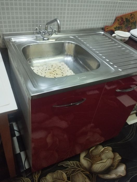 Продам кухонную мойку