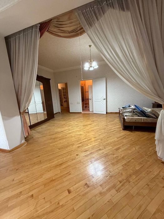 Продается 3 комнатная квартира ул.Садыка Азимова, Korzinka