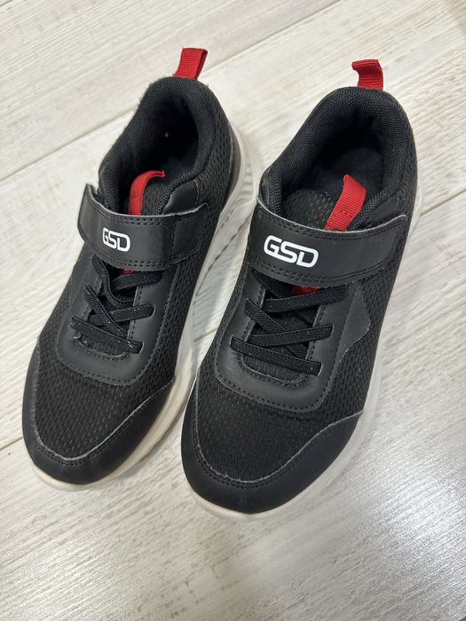 Кроссовки 34 размер