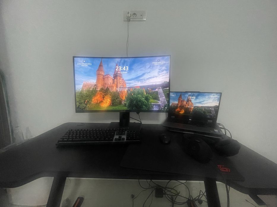 Set Gaming Complet – Laptop RTX4060 + Monitor + Accesorii