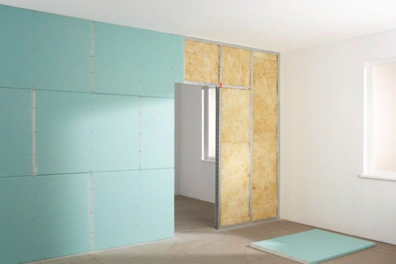 Каркас межкомнатной перегородки. Перегородка гипсокартон. Перегородка в комнате из гипсокартона. Перегородка из гипсокартона. Межкомнатные перегородки кнауф.