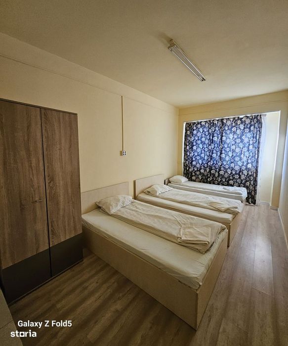 De închiriat pentru echipe de muncitori