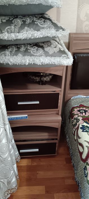 Продам спальный гарнитур