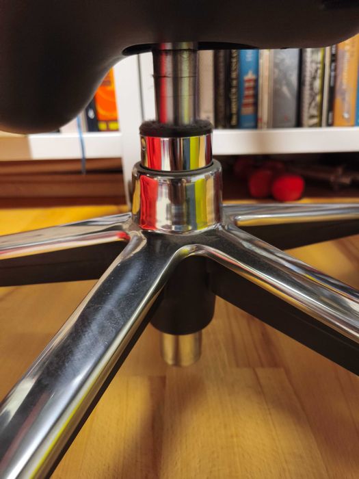 Ергономичен стол