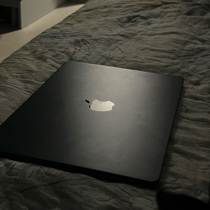 Macbook m4 100% акум