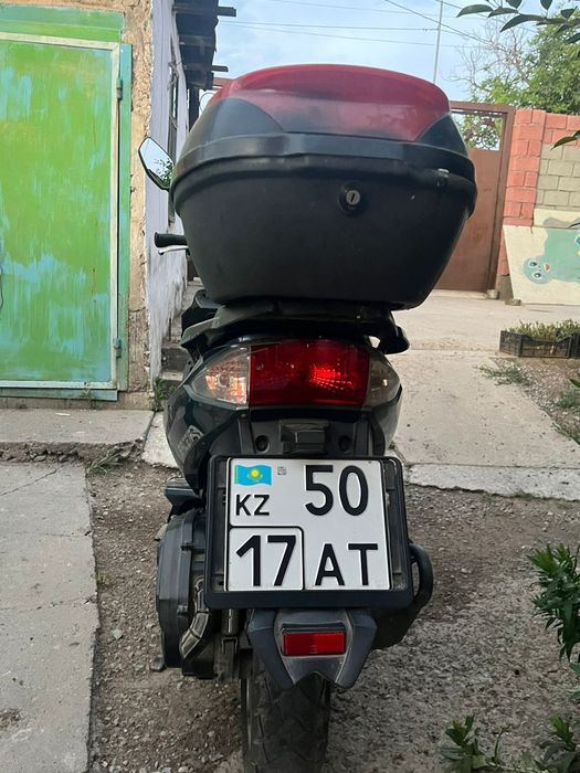 Продам скутер хорошим