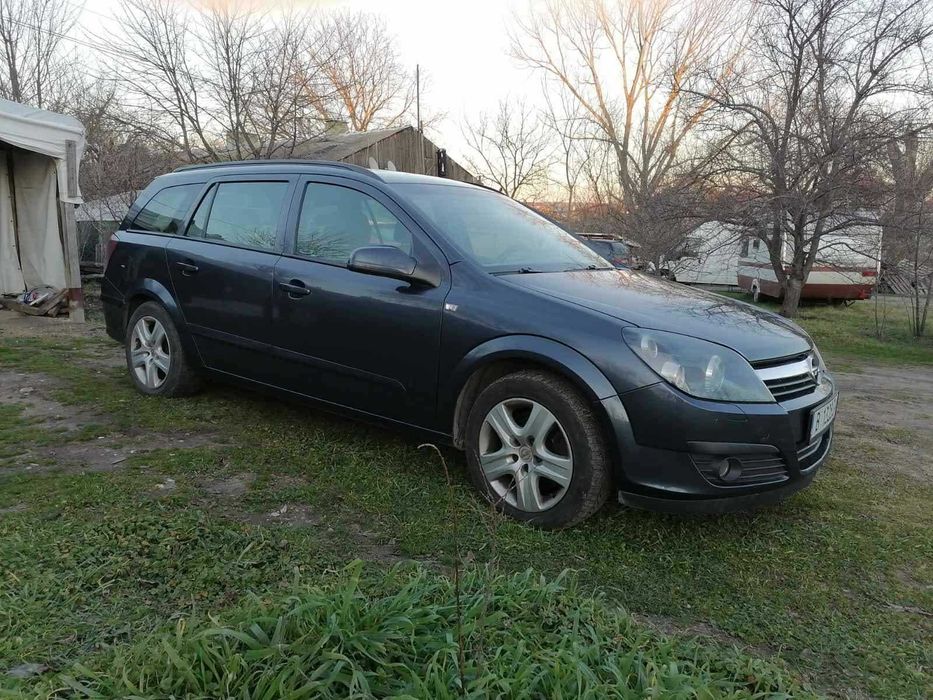 Продажба на Лек Автомобил-Опел Астра 19Н Дизел